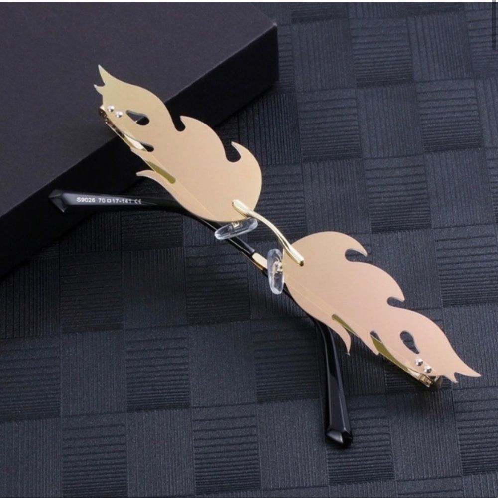 Skinny Cat-Eye Red Flame Fire Sunglasses